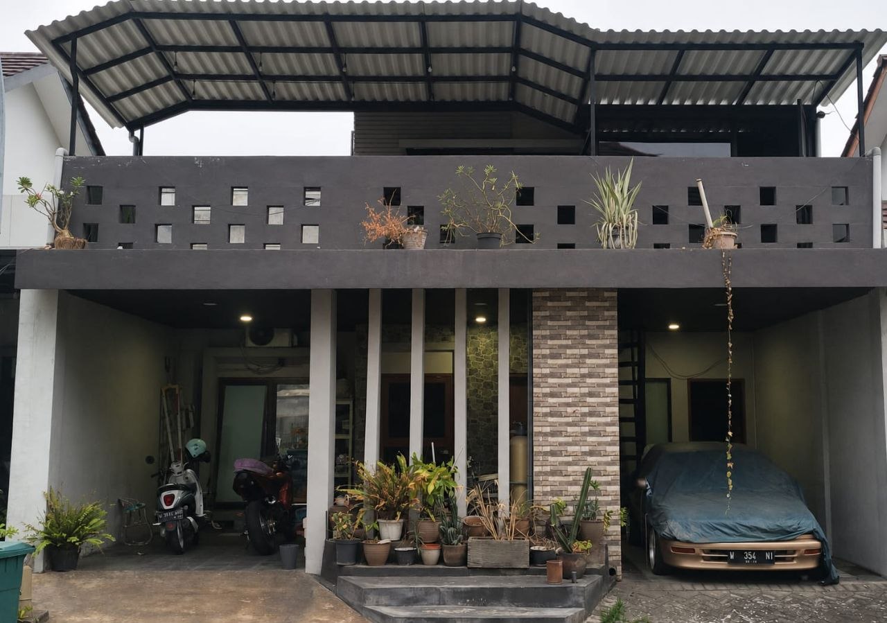 Perumahan Puri Surya Jaya, Cluster Sydney Garden, Gedangan, Sidoarjo — Foto 1