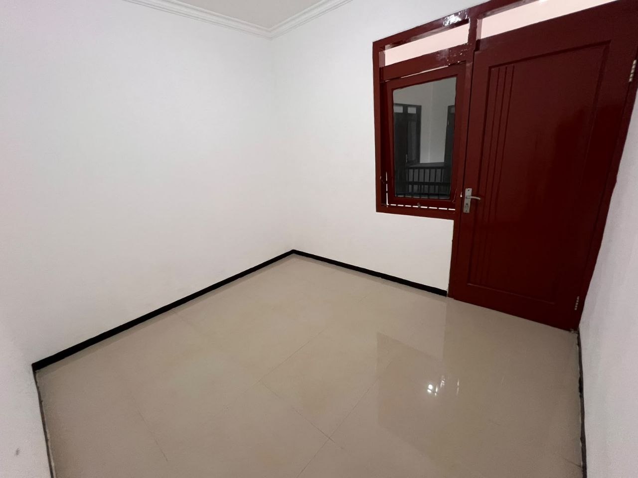 DIJUAL RUMAH MINIMALIS READY USE – RUNGKUT HARAPAN (Samping MERR) — Foto 3