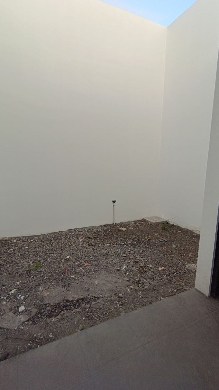 Ruko 2 Lantai Griya Taman Asri | Sidoarjo | Taman — Foto 5
