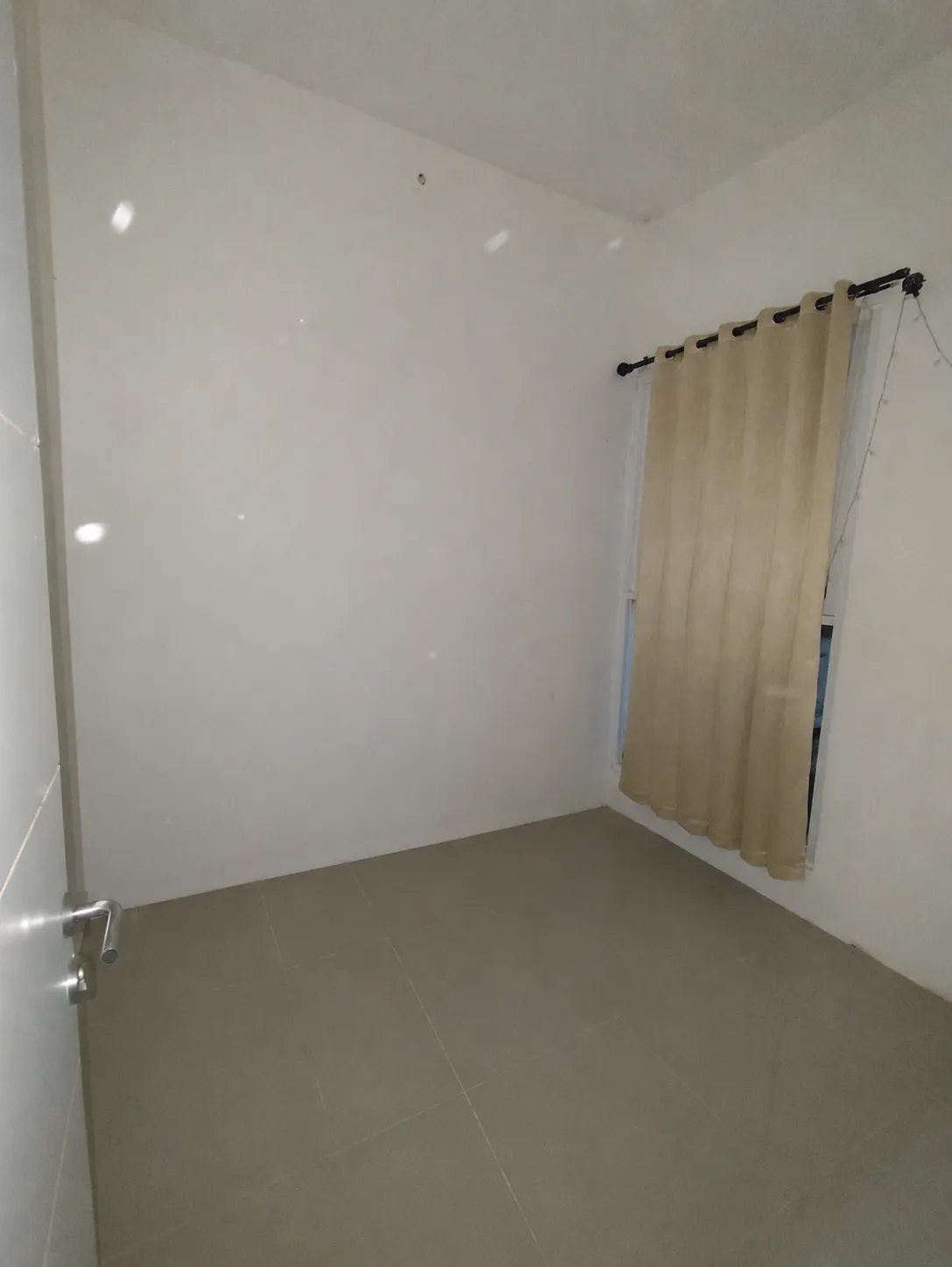Jual / Take Over Rumah di Menganti — Full Furnish, Angsuran Flat — Foto 3